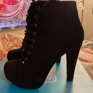 Women’s black platform boots